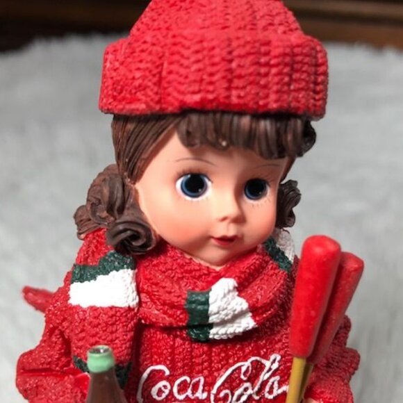 Vintage Coca-Cola x Madame Alexander "Doll Face" Winter Fun Figurine - Picture 3 of 10
